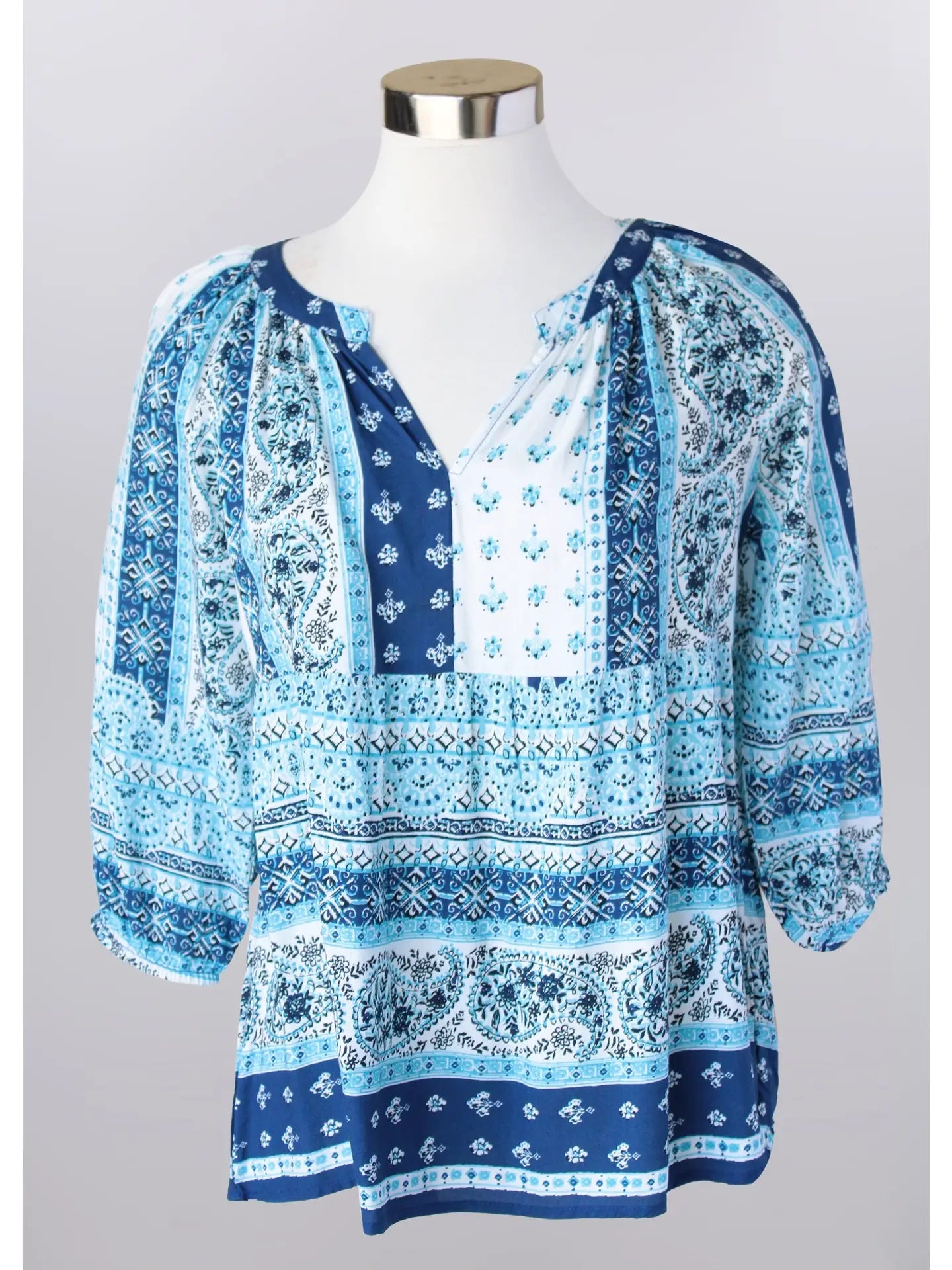 Keren Hart Blue Paisley V-neck 3/4 Sleeve Top