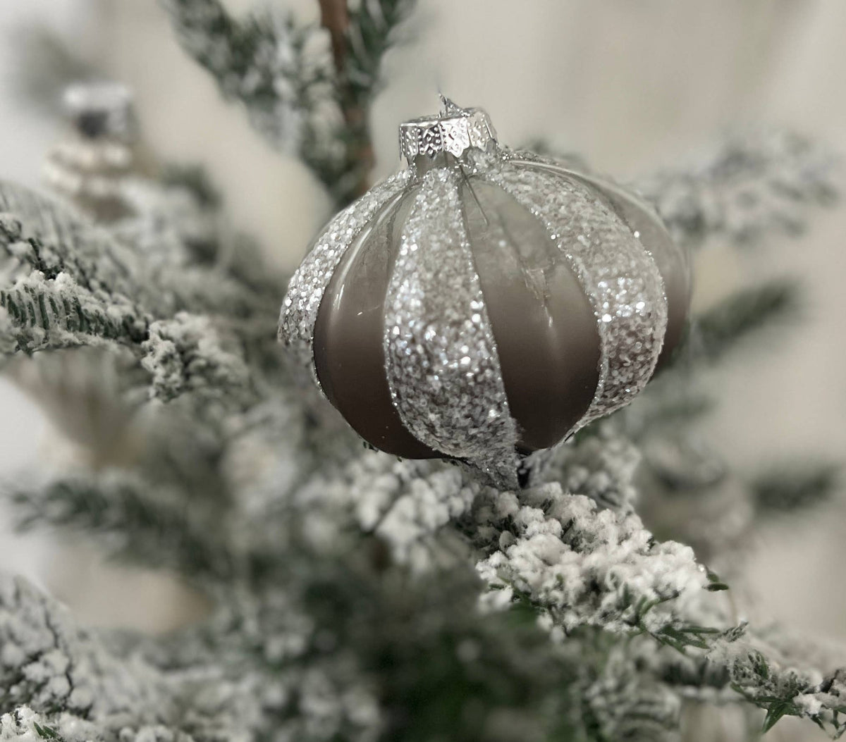 Starburst Ornament 3x3 in