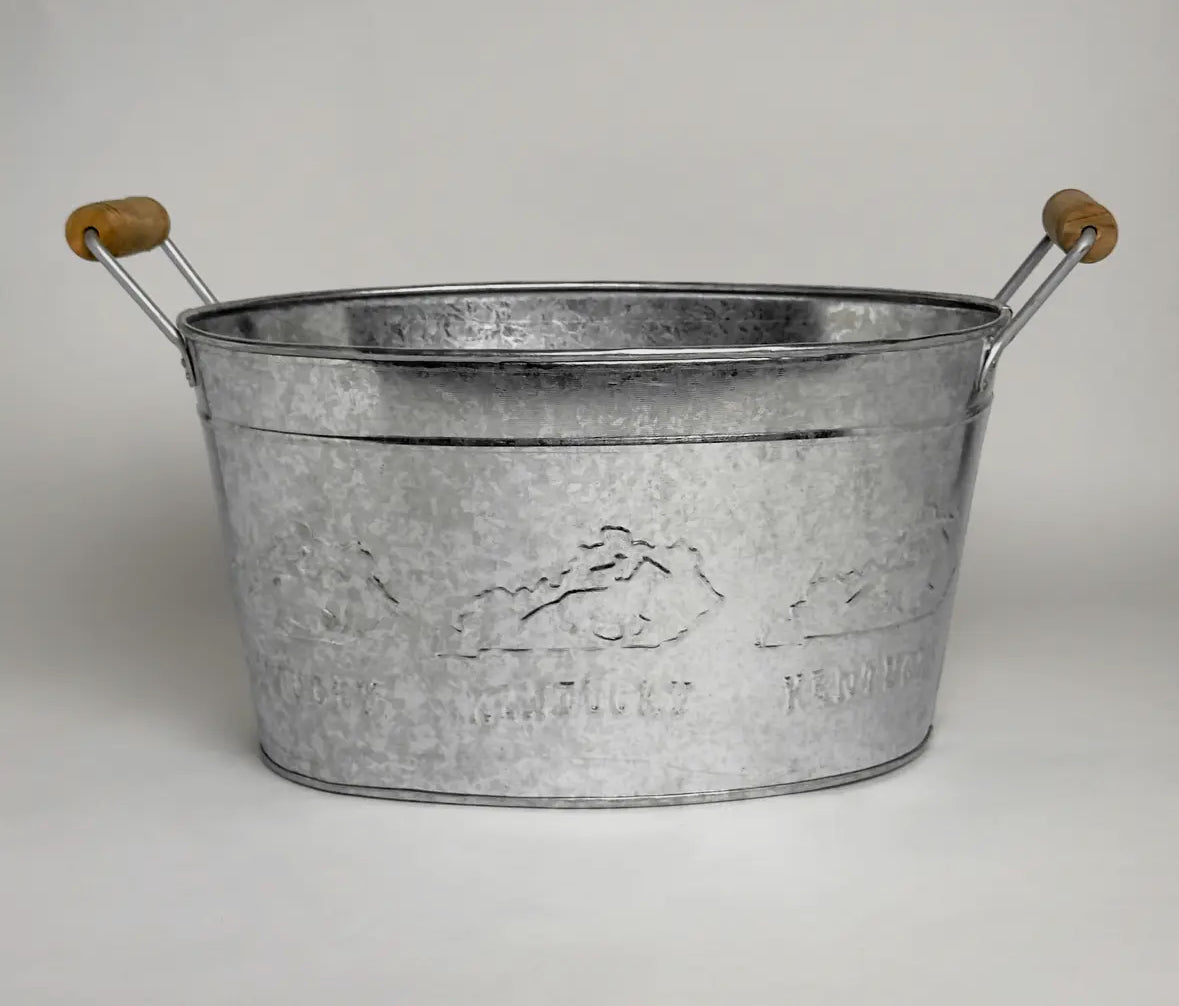 Kentucky galvanized tub with wood handles