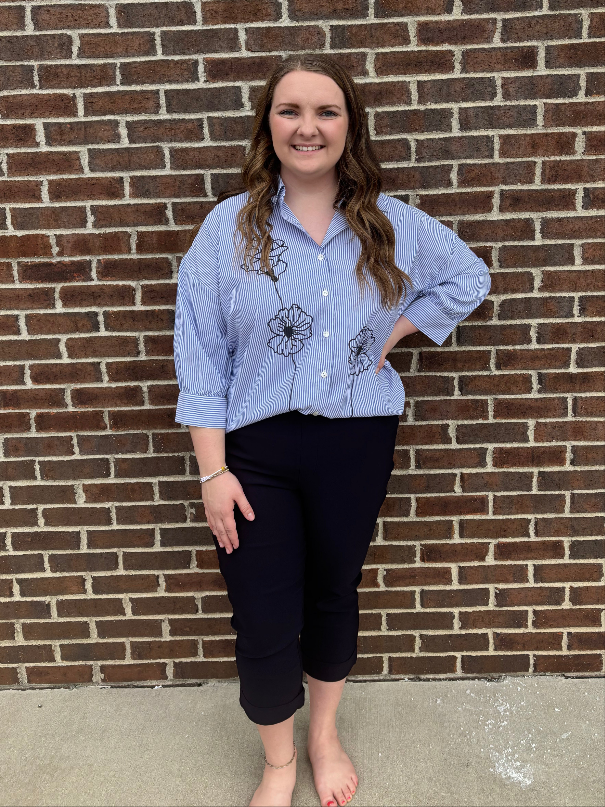 Charlie B Navy Stretch Pull-On Capri Pants