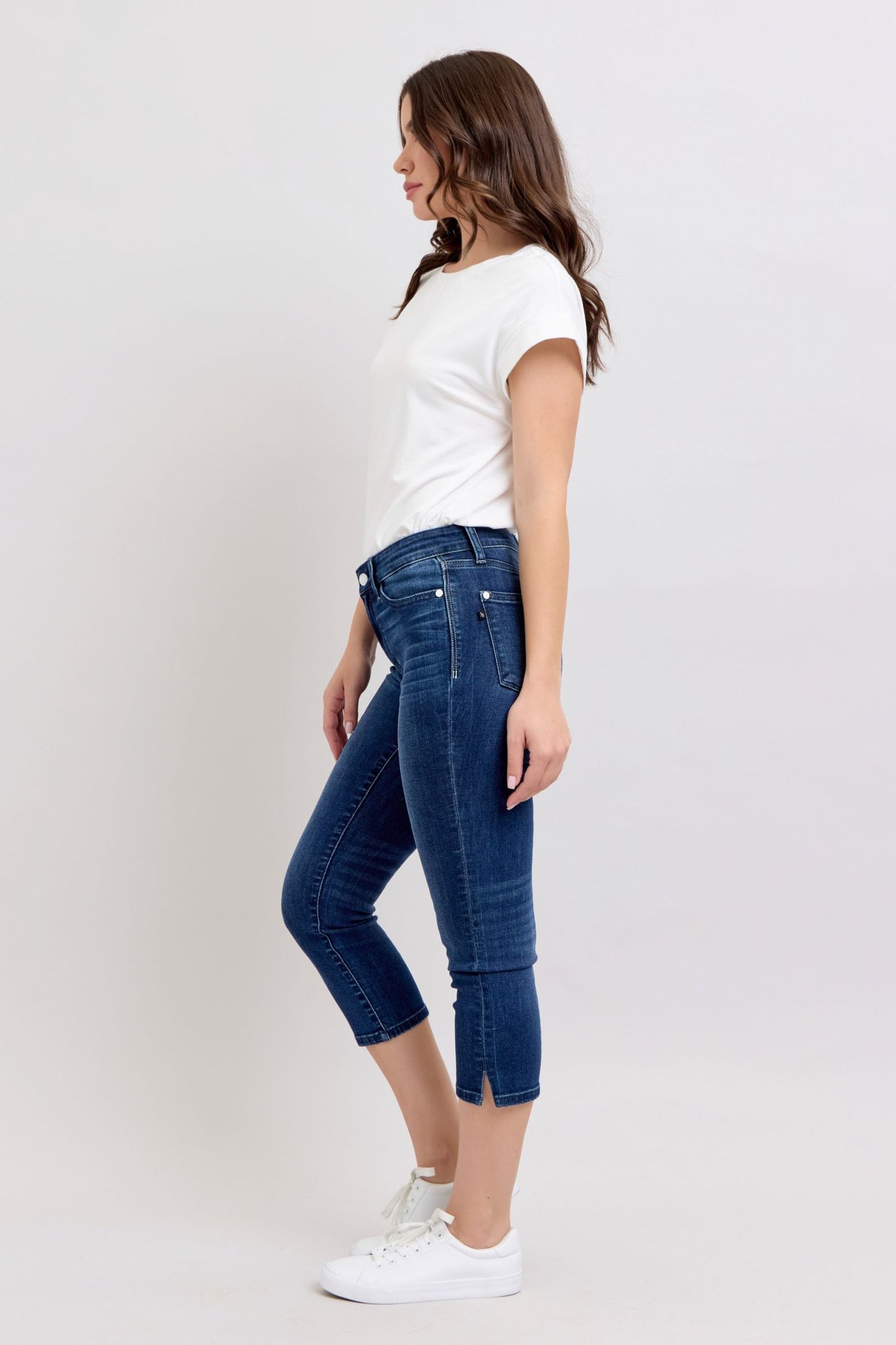 Judy Blue Dark Wash Capris