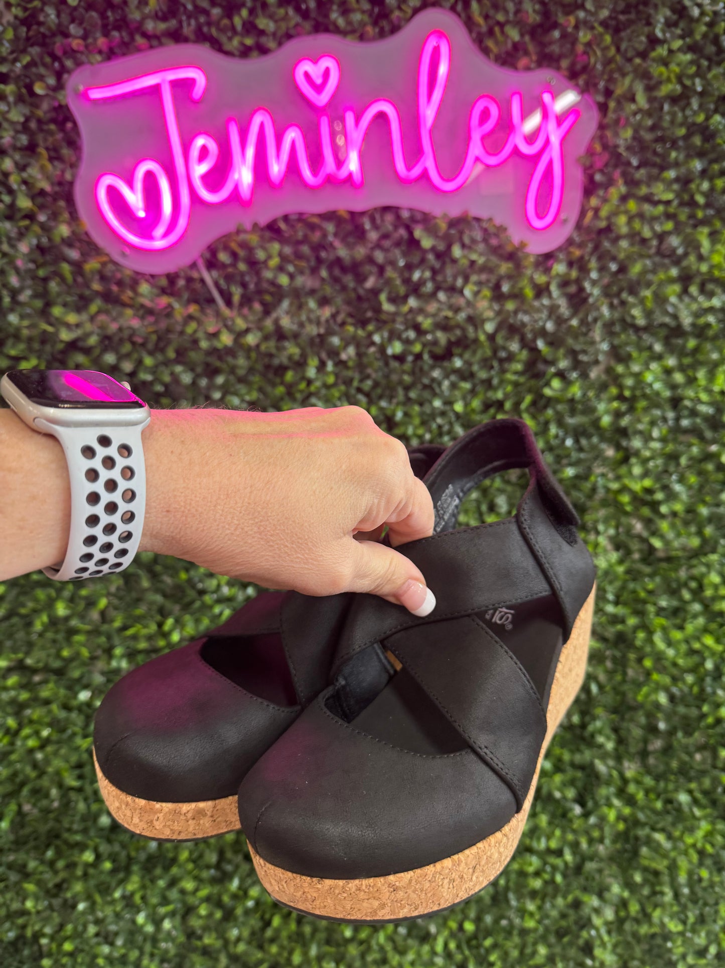 Corkys Case Closed wedges - Black