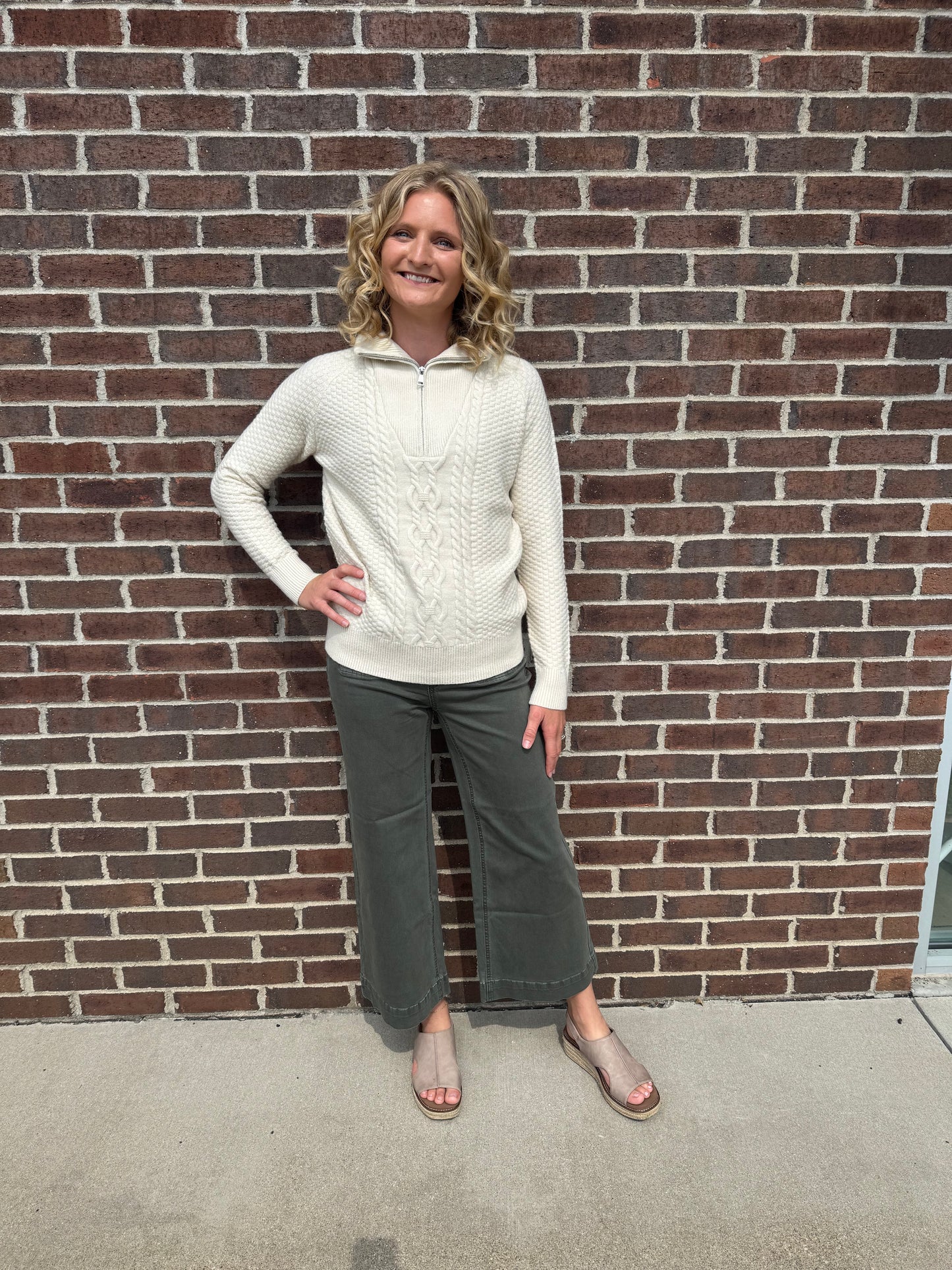 Charlie B Cropped Patch Pocket Flare Colored Twill Pants - Spruce