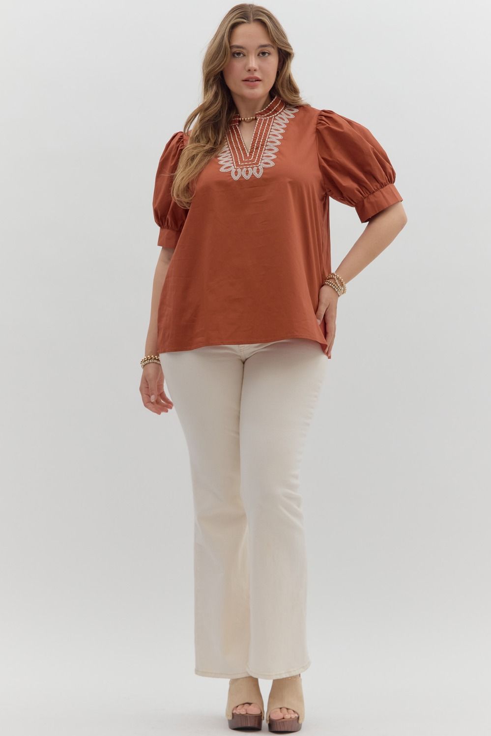 Entro Embroidered V-neck top