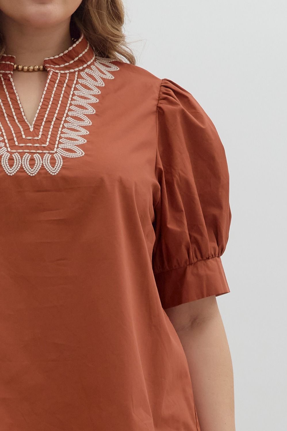 Entro Embroidered V-neck top