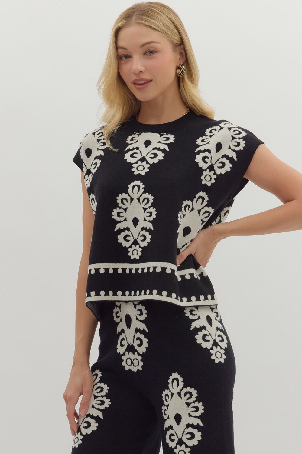 Entro Damask pattern sweater pullover top