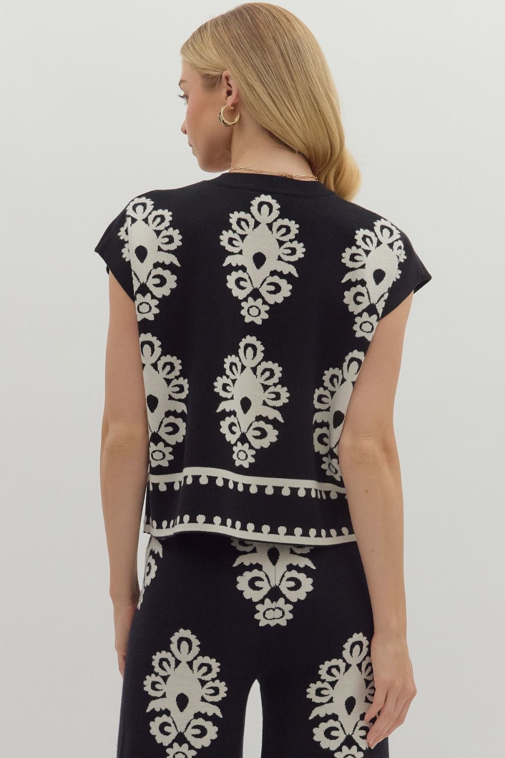 Entro Damask pattern sweater pullover top