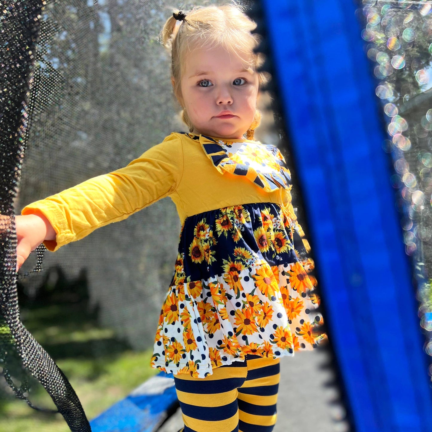 Girls Gold Navy Daisy Shirt & Ruffle legging Pants Clothing