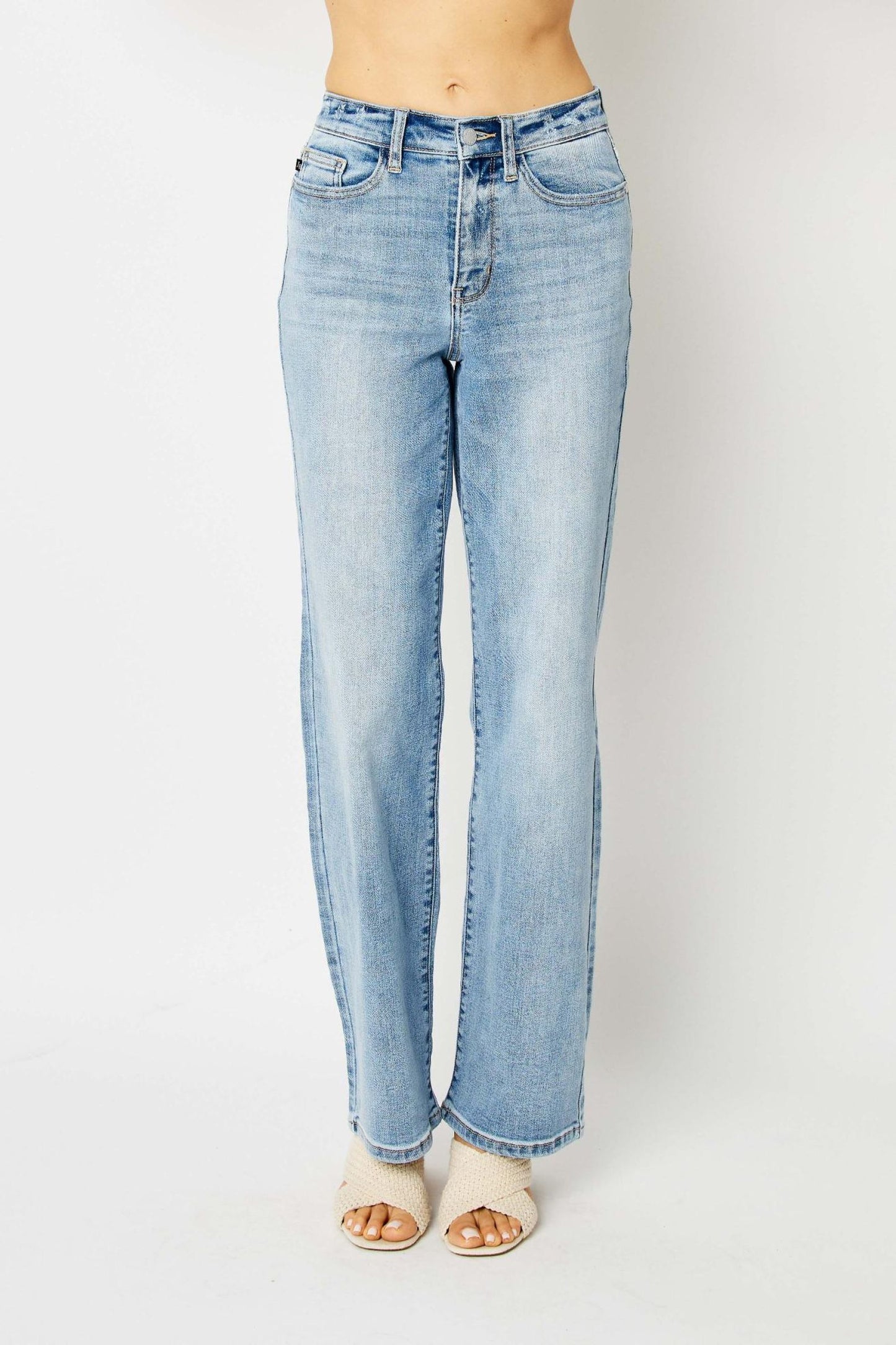 Judy Blue straight leg jeans - light wash