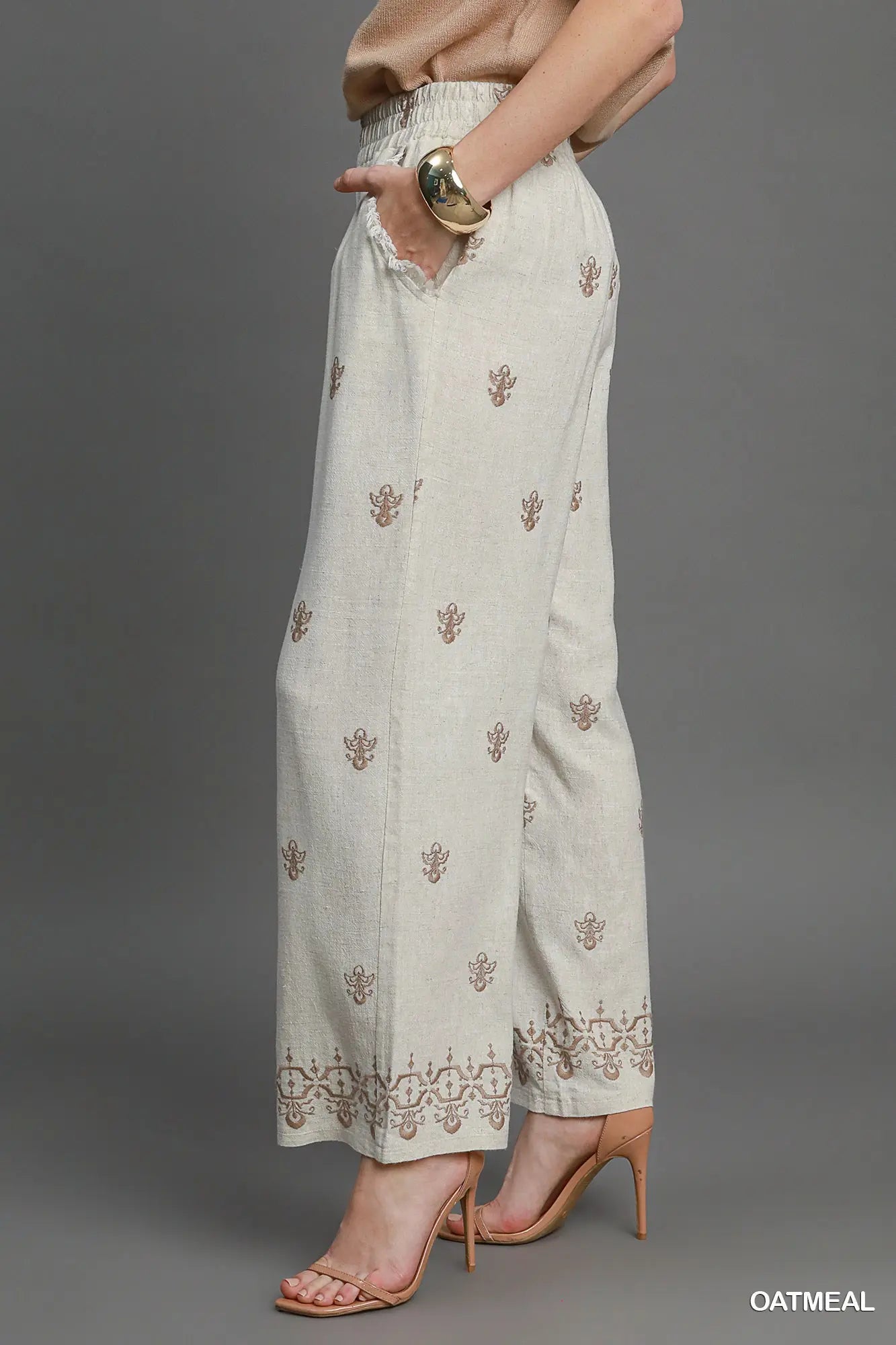 Umgee Oatmeal Linen Blend Wide Leg Pants with Detail