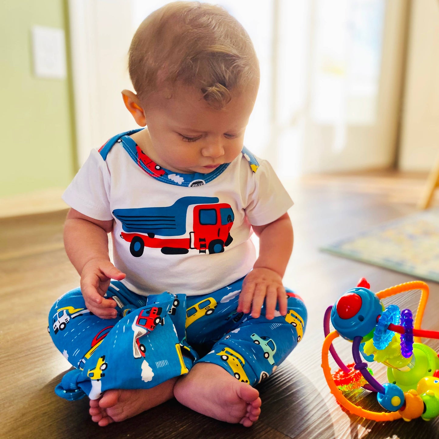 Boys Baby Shower Gift  Layette Onesie Cars Trucks sz 6-12 Mo