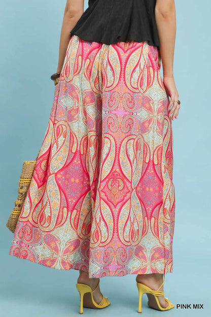 Back view of Umgee Pink Printed Pull-On Skirt Pants with pull-on elastic waistband and relaxed, flowy fit.