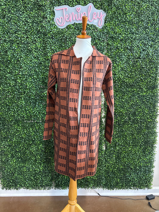 Keren Hart Long Spice and Black Plaid Cardigan styled with jeans and boots for fall fashion, modest church outfits for fall, Thanksgiving outfit ideas, pumpkin patch outfits, and fall family photo outfits.