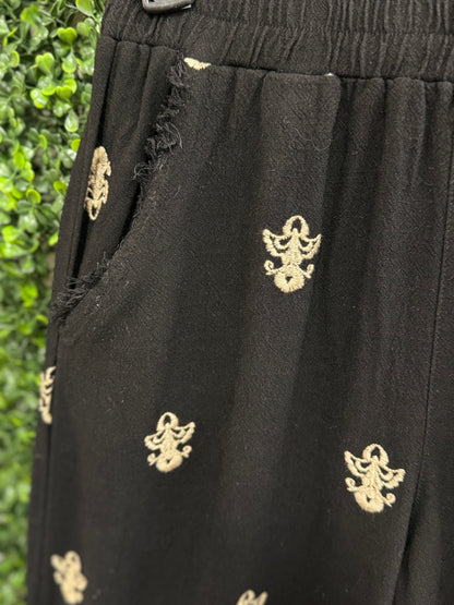 Umgee Black Linen Blend Wide Leg Pants with Detail
