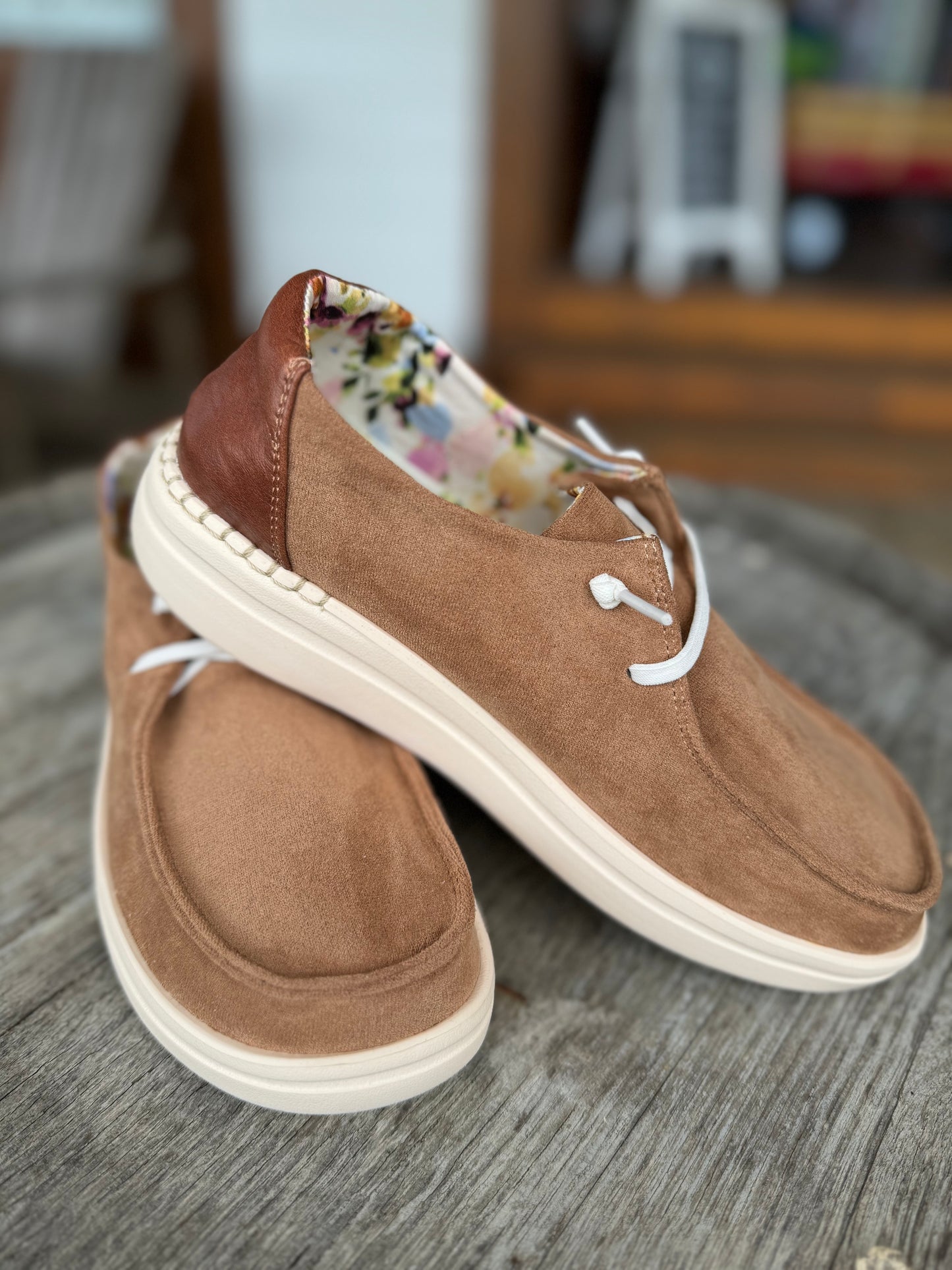 Corkys Kayak 2 Camel Faux Suede