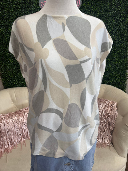 Keren Hart Neutral Geometric Floral Short Sleeve Sweater