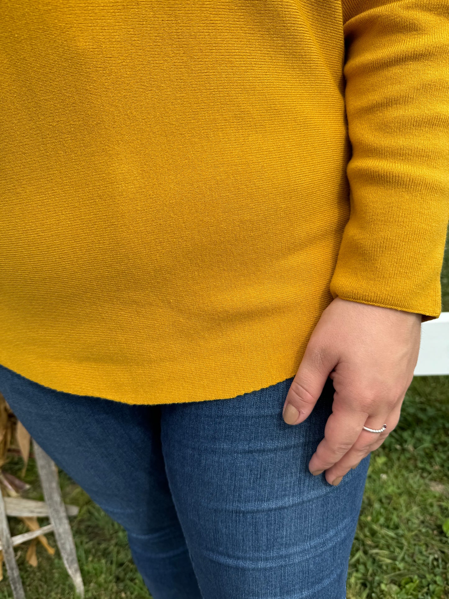 Long sleeve ribbed sweater w/ button back detail - Mustard