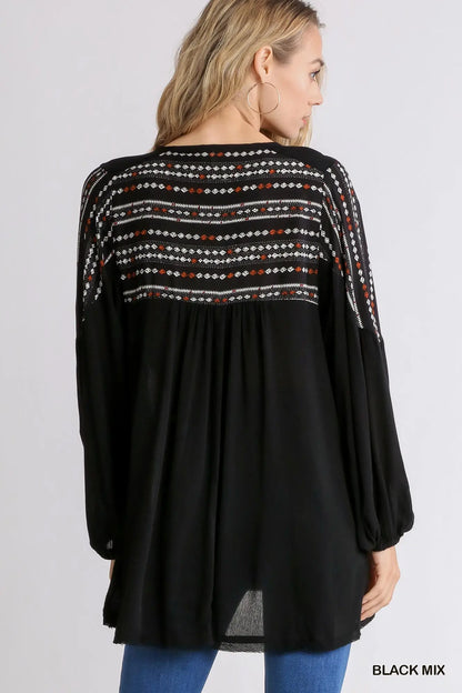 Umgee Mixed Print Keyhole Front Yoke Clasp Tunic