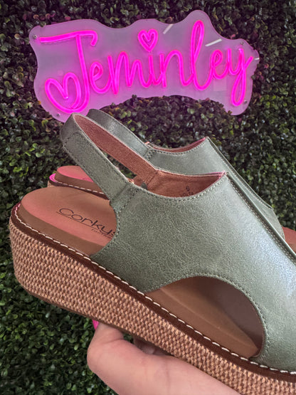 Corkys Volta II in Leaf Green