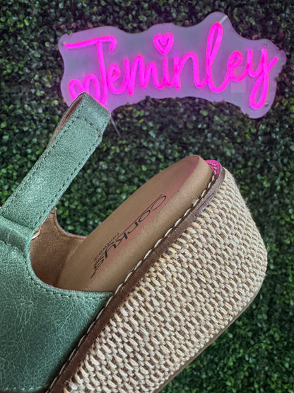 Corkys Volta II in Leaf Green