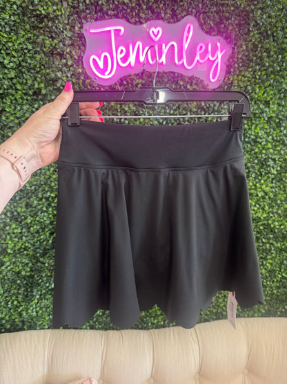 Simply Southern Scalloped Hem Active Skort - Black