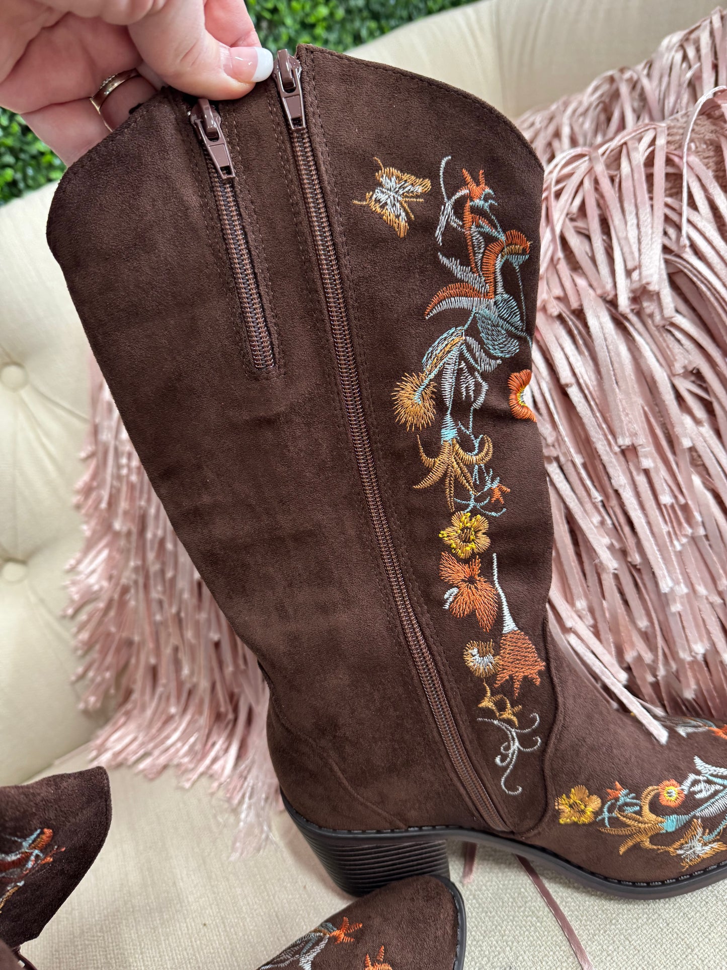 Pierre Dumas embroidered boots