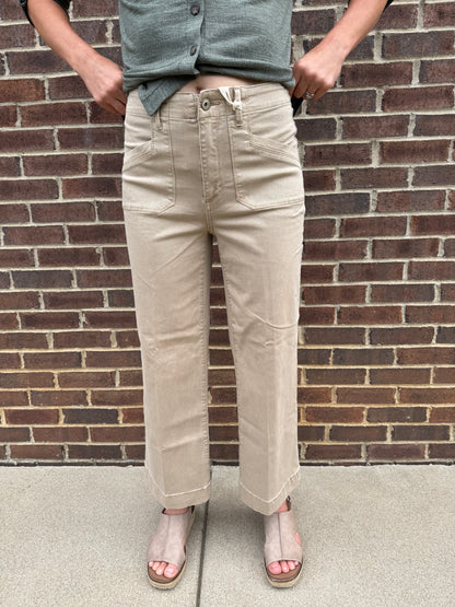 Charlie B Cropped Wide Leg Colored Twill Pants With Rectangular Patch - Sesame